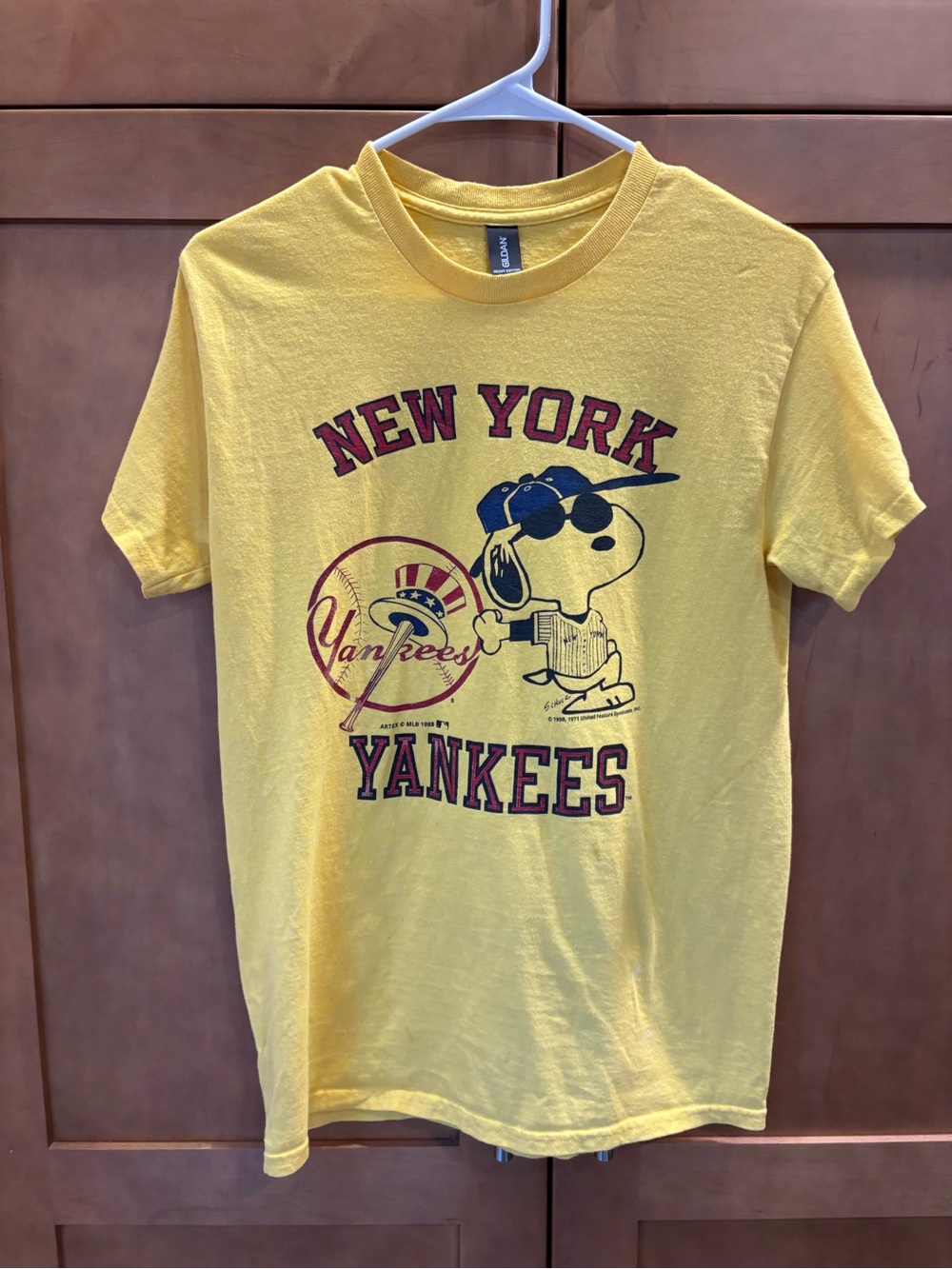 New York Yankees Snoopy Graphic Tee small